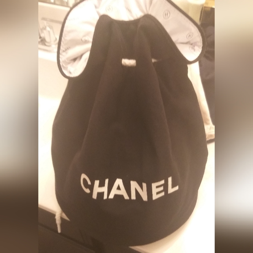 Chanel Black Canvas Bucket bag/bookbag - Picture 6 of 11